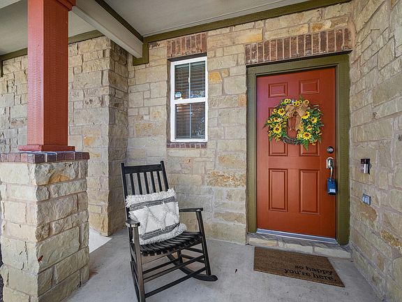 2nd image of 704 Lost Pines Ln