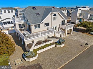 103 W Lavenia Ave, Brant Beach, NJ 08008