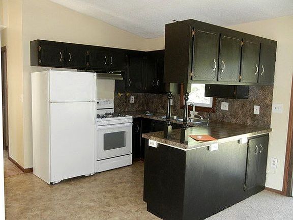 5th image of 425 195th Ln NW