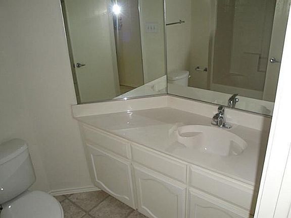 4th image of 6460 Regina Dr