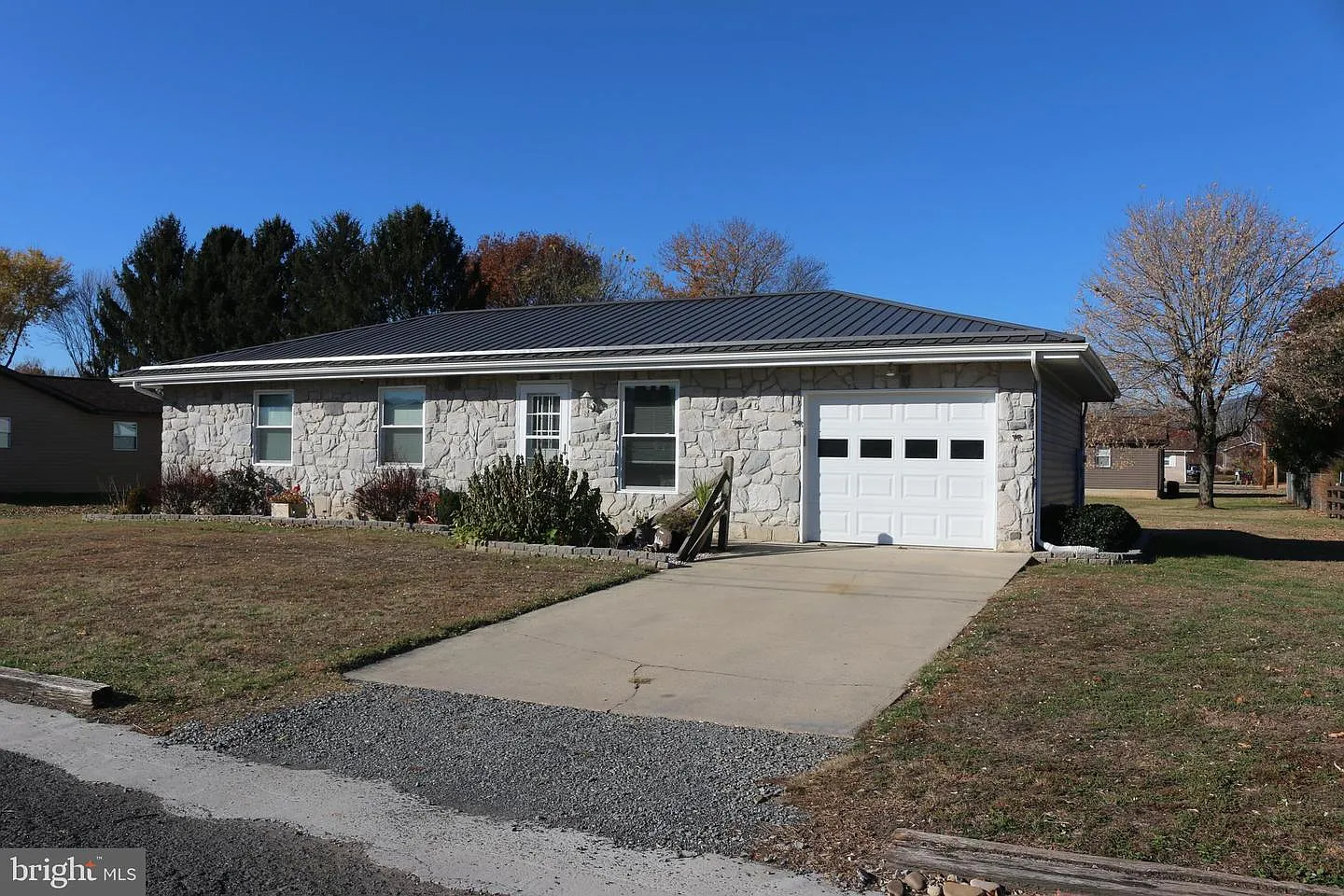 16 Jackson St photo 1