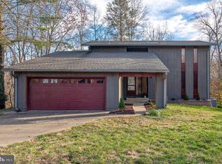 12328 Hollyhock Ct, Woodbridge, VA