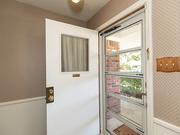 3rd image of 3619 Torre Dr