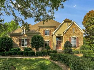 1056 Spyglass Ln, Waxhaw, NC 28173