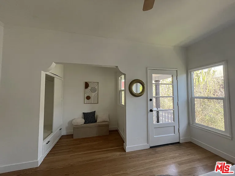 4526 Saint Elmo Dr — Photo 17