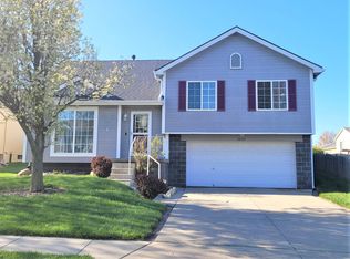 18721 R St, Omaha, NE 68135