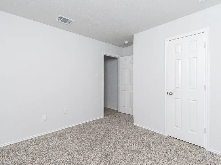 10009 Avendesora Rd — Photo 15