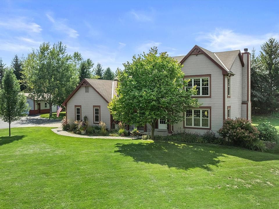1st image of 1669 Lake Shore ROAD