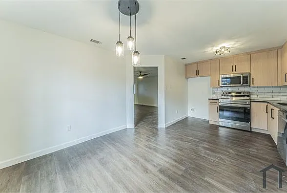 7705 Sable Ln — Photo 8