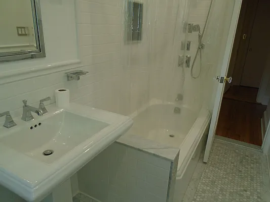 Rented by 18 REALTY | media 26