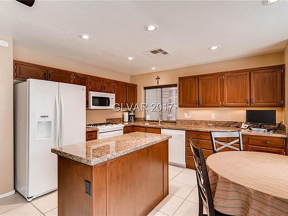 5th image of 2114 Babylon Mill St