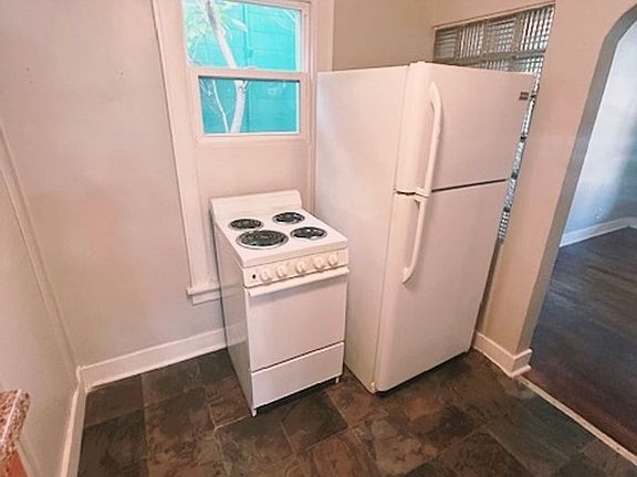 3rd image of 914 Eureka St #1