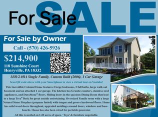 118 Sunshine Ct, Henryville, PA 18332