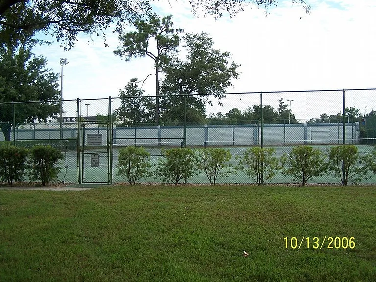 952 Courtyard Ln #12 — Photo 3
