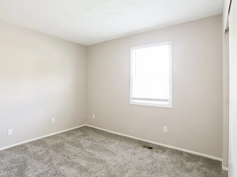 6615 Cedar Ct W — Photo 12