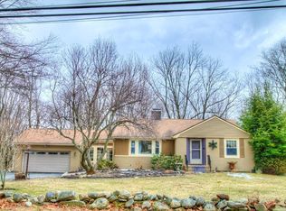 24 Hall Rd, Chelmsford, MA 01824