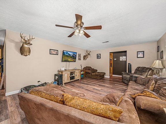 3rd image of 1692 Neeley Creek Rd