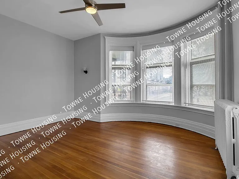 215 Allen St #1 — Photo 6