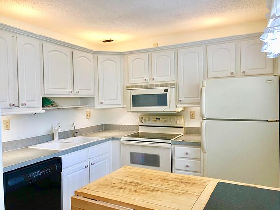3rd image of 1225 NW 21st Street #414