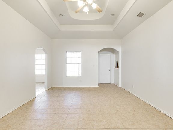 3rd image of 1709 Butkus Dr