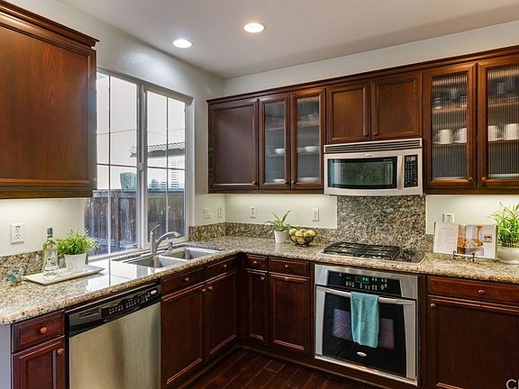 5th image of 9027 S Cullen Way