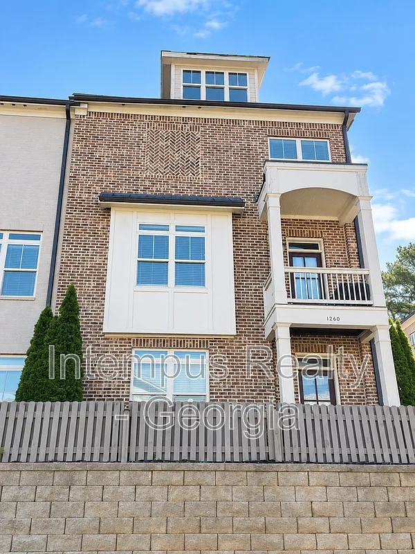 4 bed, 3.5 bath, $3,650 — Photo 1