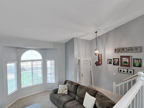 5th image of 711 Scirocco Dr