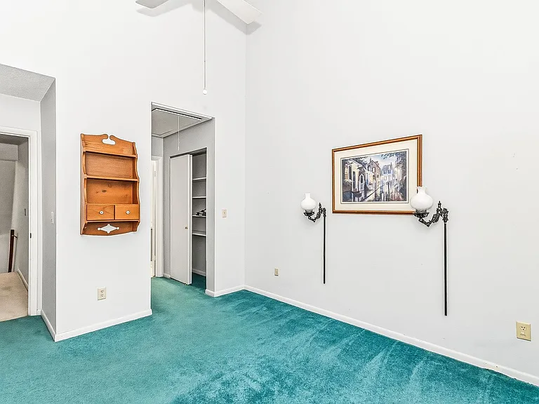 2173 Spoleto Ln E — Photo 8