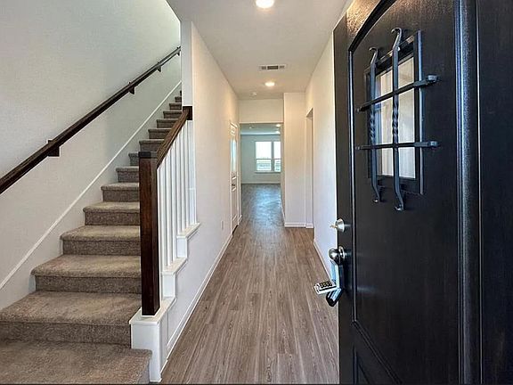 2nd image of 1025 Laguna Edge Dr