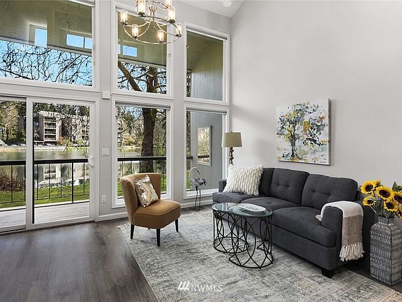 2nd image of 13835 NE 69th St APT 682