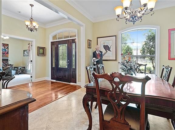 5th image of 255 Lake Vista Dr