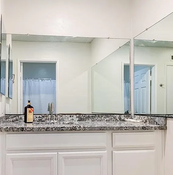 941 W Carson St #216 — Photo 9
