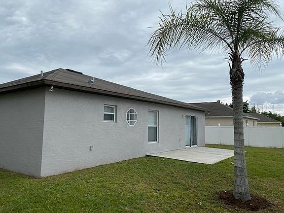 4th image of 922 Derbyshire Dr