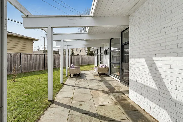 2649 Crawford Ave — Photo 37