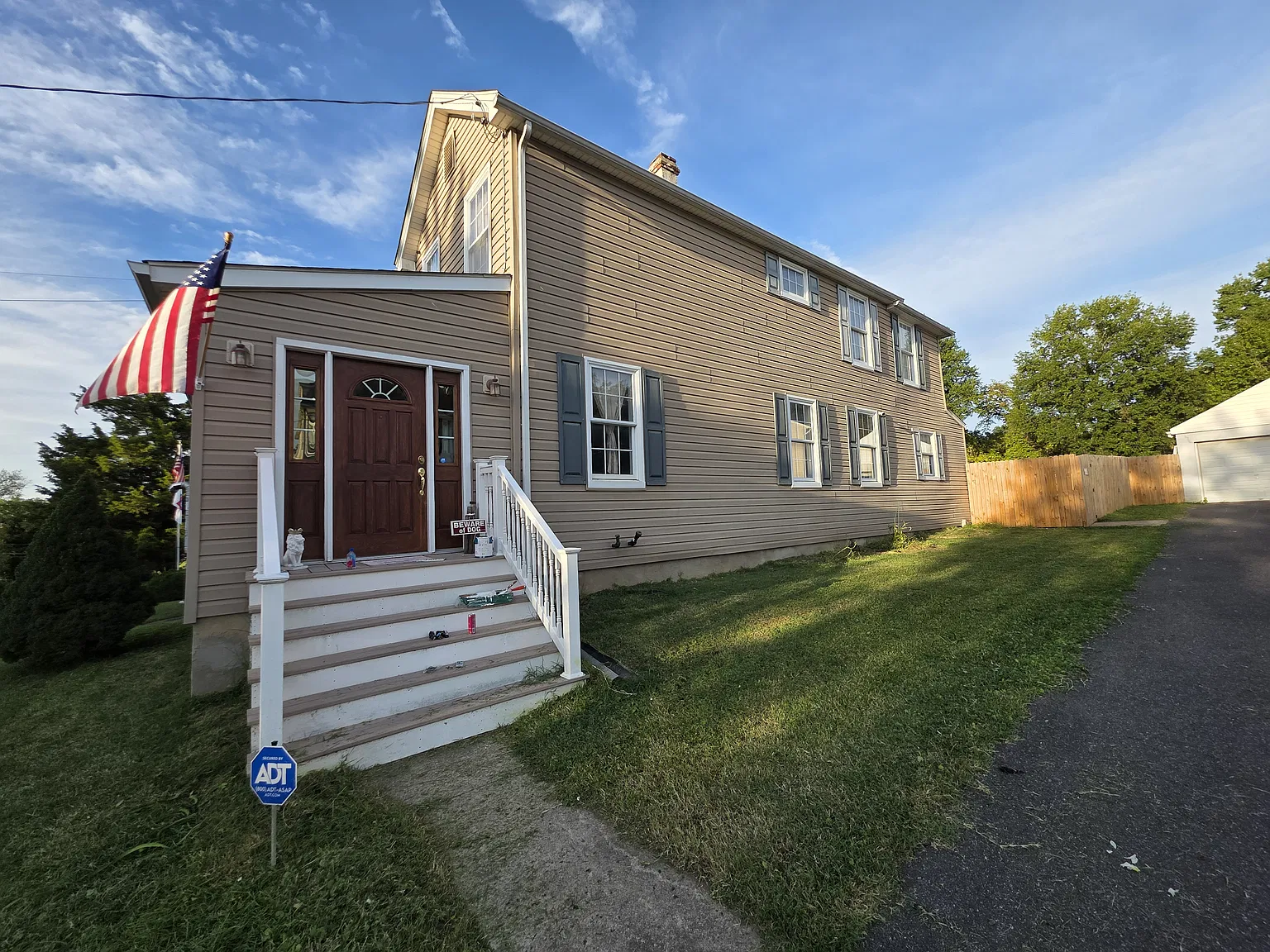 3 bed, 1500 sqft, $3,000 — Photo 2