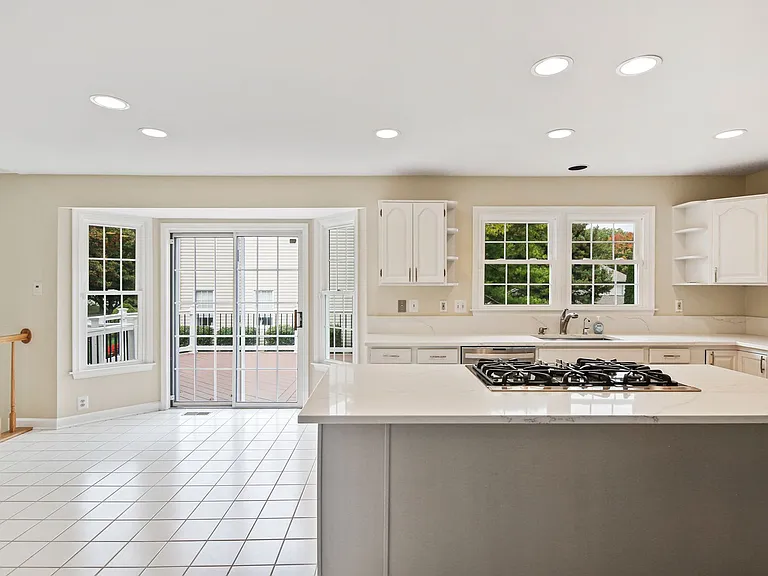 3109 Nestling Pine Ct — Photo 5