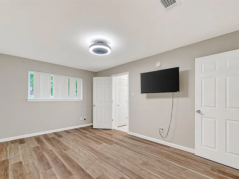 25503 Foxbriar Ln — Photo 33