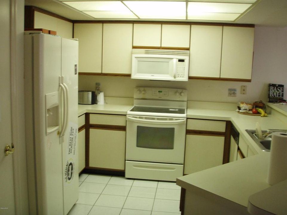 2nd image of 2406 Carriage Ct