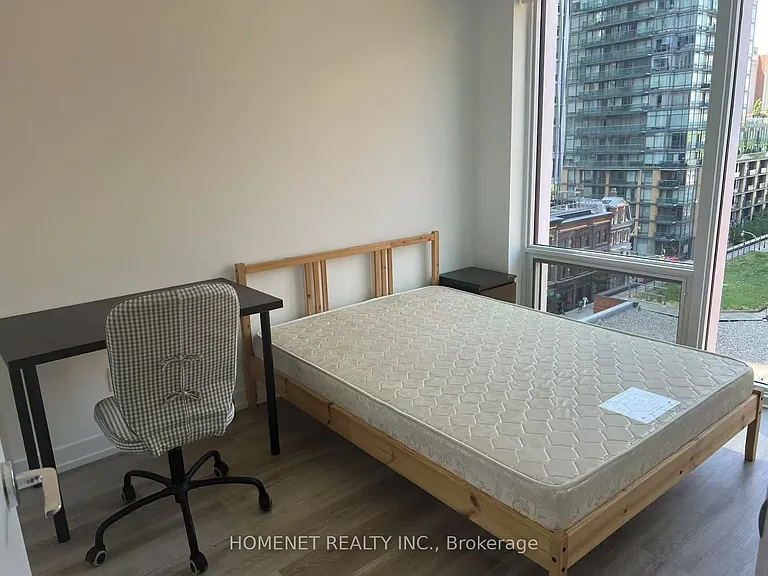 771 Yonge St #705 — Photo 6