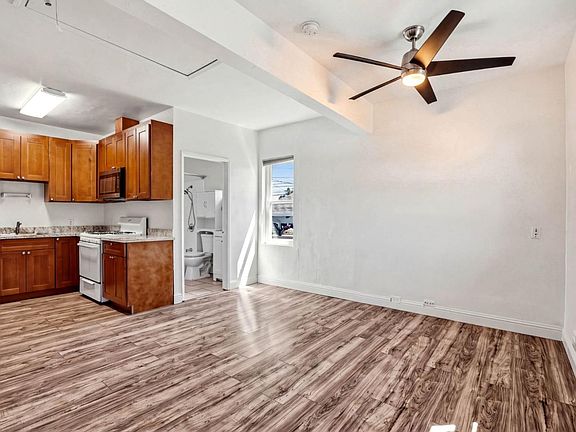 3rd image of 1365 Vine St