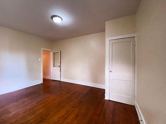 4th image of 1011 S 47th St Floor 1