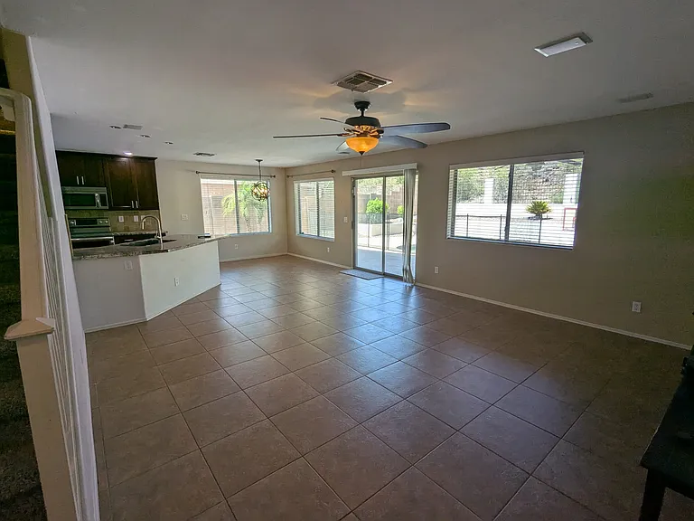 2224 E Heston Dr — Photo 34
