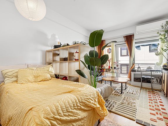 4th image of 500 Sterling Pl APT 7H