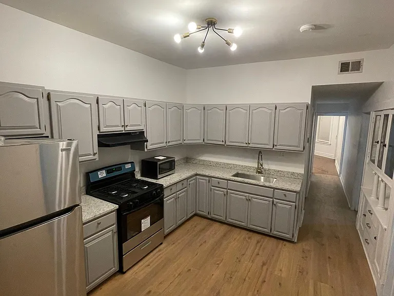 1855 S California Ave #1 — Photo 1