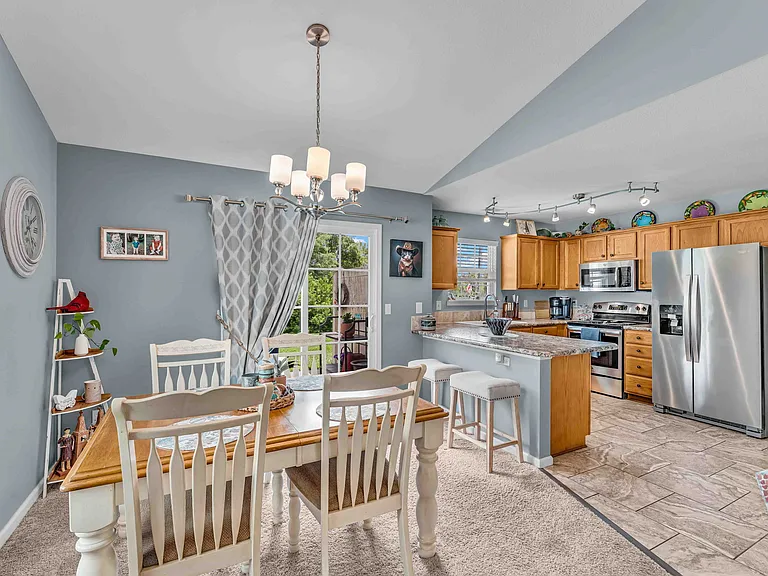 2628 Sawgrass Dr — Photo 27