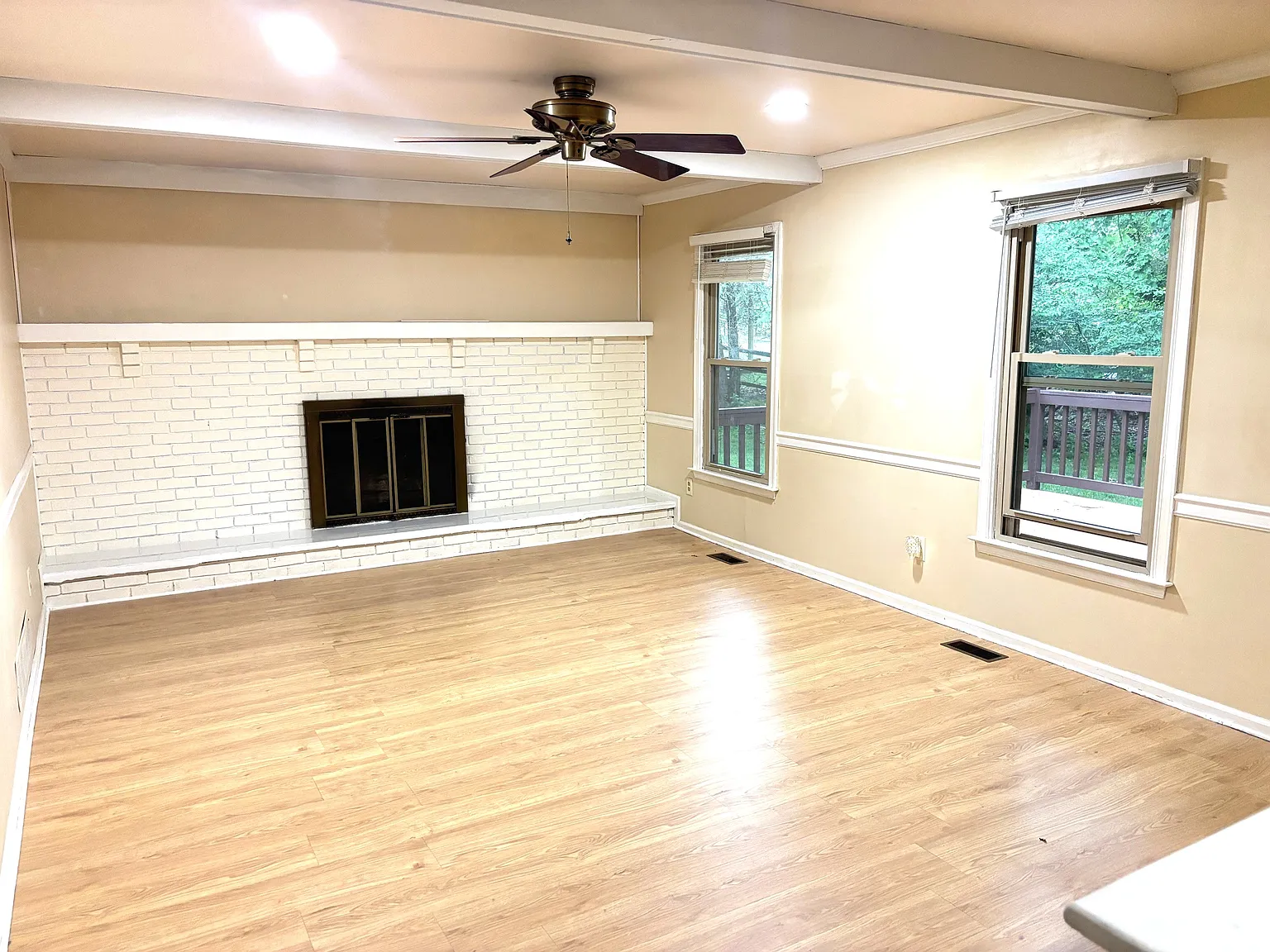 4 bed, 2.5 bath, 2850 sqft, $3,790 — Photo 3