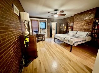 261 W 70th St APT 1, New York, NY 10023
