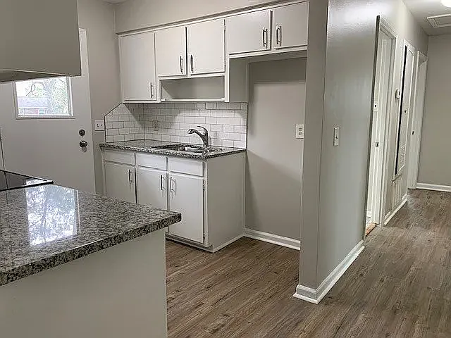 1711 Floyd Rd — Photo 5