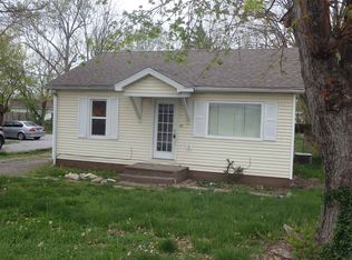 521 W Lincoln Ave, Chandler, IN 47610