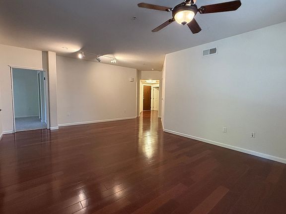 5th image of 809 Auzerais Ave Unit 135